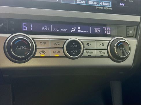 Used 2015 Subaru Outback 2.5i Limited image 18