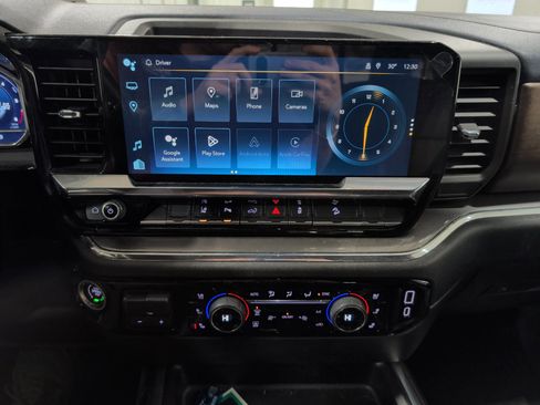 Used 2024 Chevrolet Silverado 2500 High Country w/ Technology Package image 10