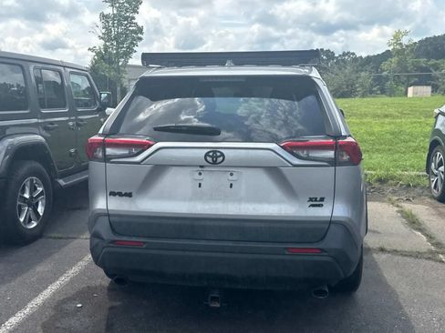 Used 2020 Toyota RAV4 XLE w/ Convenience Package AWD/4WD image 13