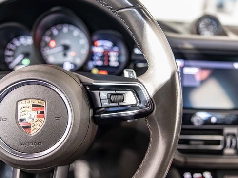 Used 2022 Porsche Macan S image 25