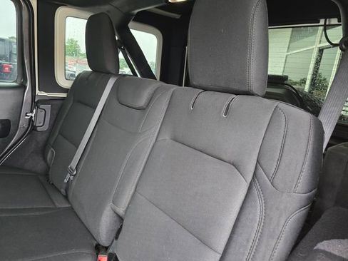 Used 2019 Jeep Wrangler Unlimited Sport AWD/4WD image 28