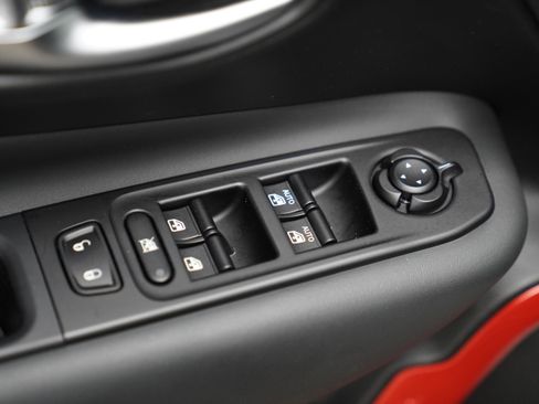 Used 2022 Jeep Renegade Trailhawk image 17