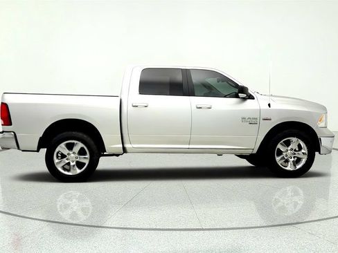 Used 2019 RAM 1500 Big Horn AWD/4WD image 4