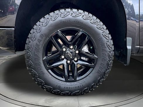 Used 2024 Chevrolet Silverado 1500 Custom Trail Boss AWD/4WD image 35