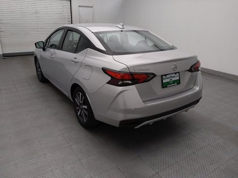 Used 2021 Nissan Versa SV FWD image 5
