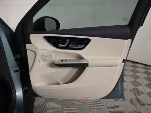 Used 2026 Mercedes-Benz GLC 300 image 27
