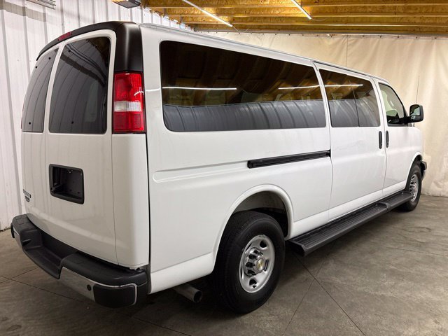 Used 2025 Chevrolet Express 3500 LT w/ LT Preferred Equipment Group RWD image 5