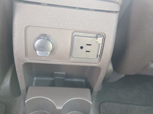 Used 2011 Chevrolet Malibu LTZ FWD image 39
