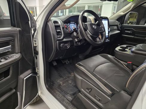 Used 2024 RAM 2500 Laramie AWD/4WD image 17