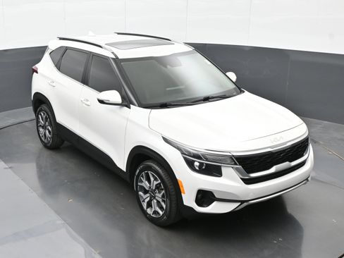 Used 2022 Kia Seltos EX AWD/4WD image 34