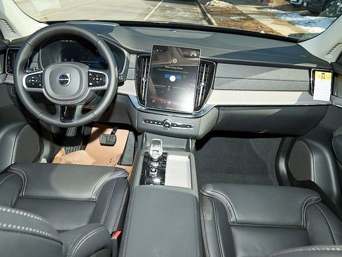 New 2026 Volvo XC90 B6 Ultra w/ Protection Package image 25