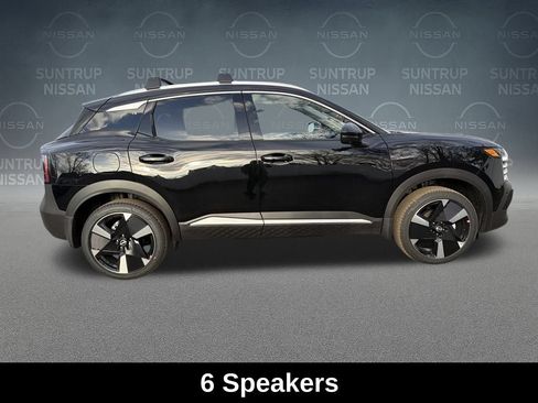 Used 2026 Nissan Kicks SR w/ SR Premium Package FWD image 7