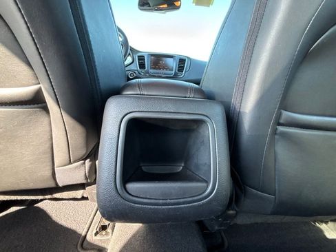 Used 2016 Chrysler 200 S FWD image 27