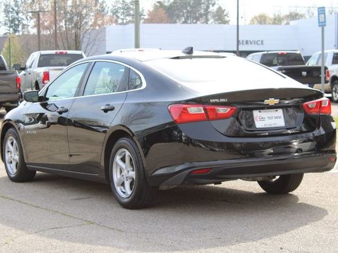 Used 2017 Chevrolet Malibu LS image 14