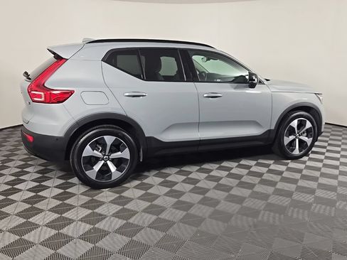 Certified 2026 Volvo XC40 B5 Plus AWD/4WD image 9