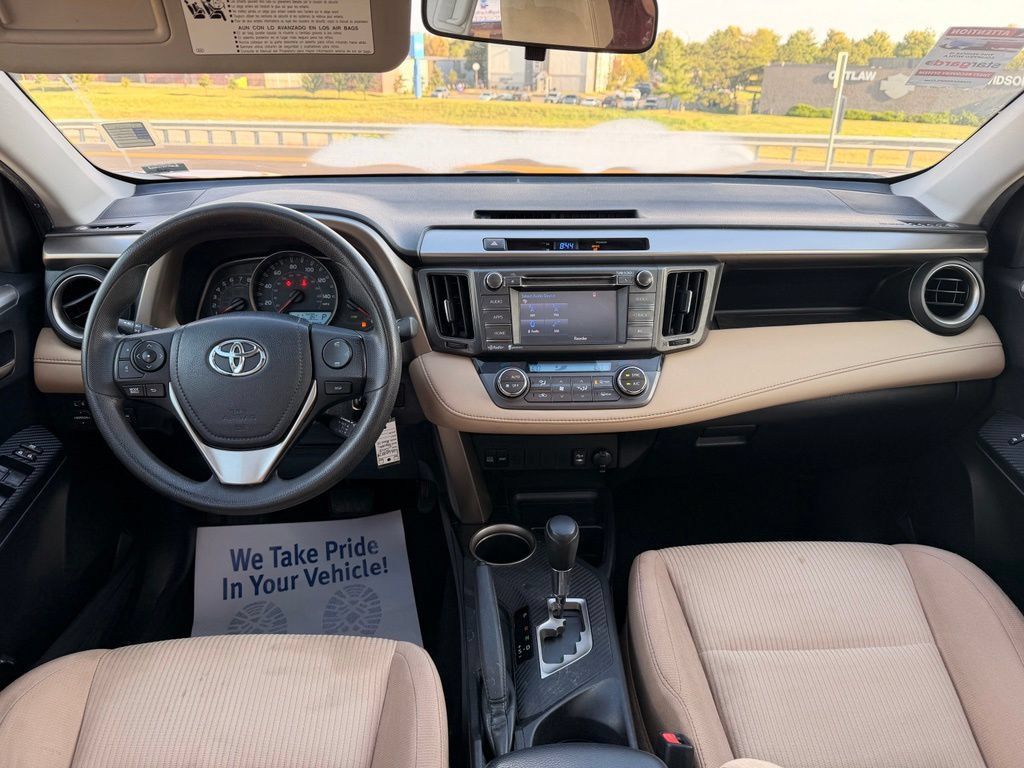 Used 2015 Toyota RAV4 XLE FWD image 4