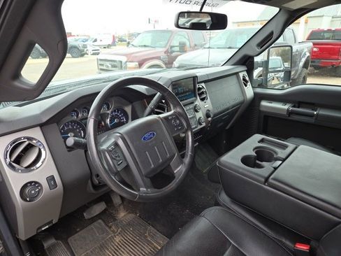 Used 2016 Ford F250 Lariat w/ Chrome Package image 9