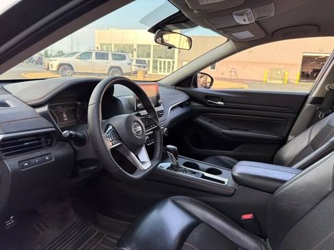 Used 2021 Nissan Altima 2.5 SR FWD image 13