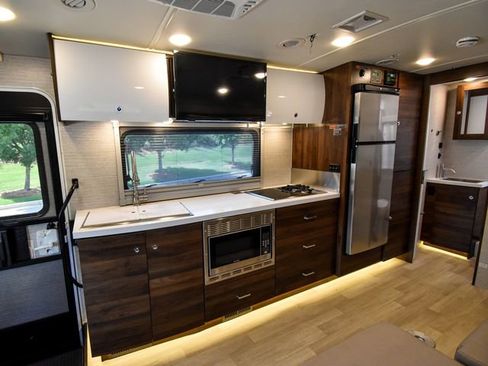 Used 2023 Mercedes-Benz Sprinter 3500 image 5