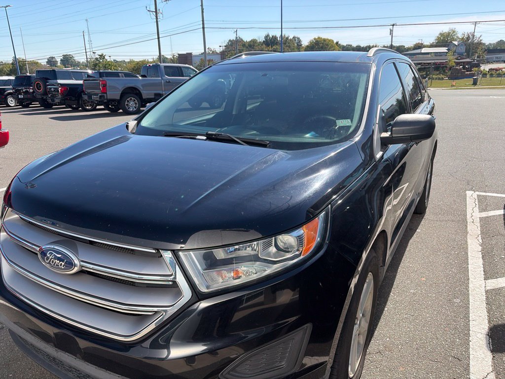 Used 2017 Ford Edge SE FWD image 1