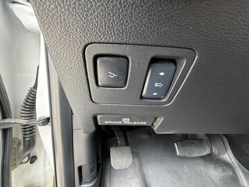 Used 2017 Ford F250 Platinum w/ Platinum Ultimate Package AWD/4WD image 31