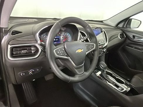 Used 2023 Chevrolet Equinox Premier AWD/4WD image 13