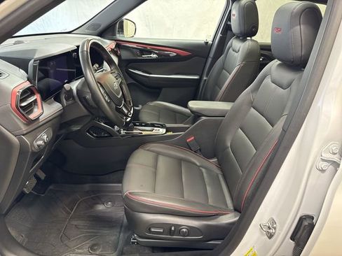 Used 2025 Chevrolet TrailBlazer RS w/ Convenience Package FWD image 10
