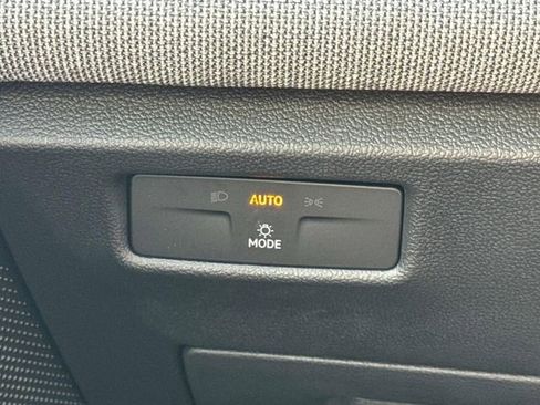 Certified 2025 Volkswagen Tiguan S image 23