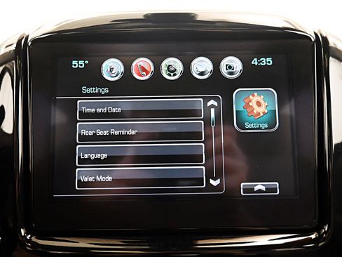 Used 2018 Chevrolet Traverse Premier image 13