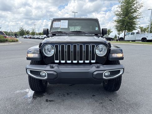 Used 2023 Jeep Wrangler Unlimited Sahara AWD/4WD image 3