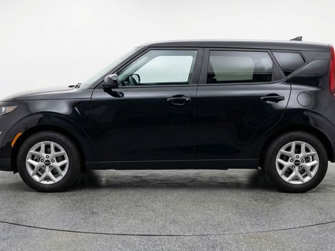 Used 2025 Kia Soul LX w/ LX Technology Package image 5