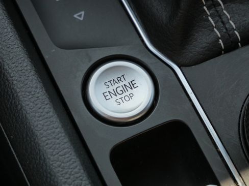 Certified 2021 Volkswagen Atlas SEL Premium image 27