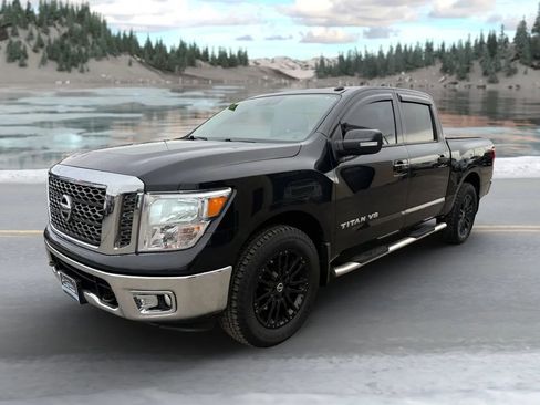 Used 2018 Nissan Titan PRO-4X image 6