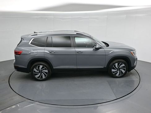 Used 2025 Volkswagen Atlas SEL image 43