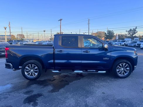 Used 2019 Chevrolet Silverado 1500 LT w/ Texas Edition image 4