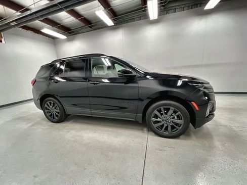 Certified 2023 Chevrolet Equinox RS AWD/4WD image 9