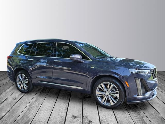 Used 2024 Cadillac XT6 Premium Luxury w/ Technology Package FWD image 7