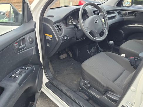 Used 2009 Kia Sportage LX image 7