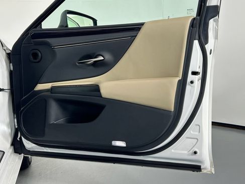 Used 2021 Lexus ES 250 w/ Premium Package AWD/4WD image 9