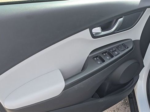 Used 2023 Hyundai Kona SEL w/ Convenience Package image 10