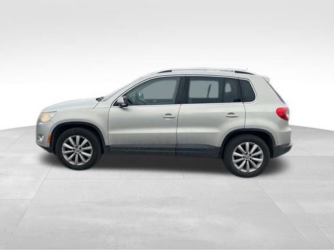 Used 2011 Volkswagen Tiguan 2WD image 4
