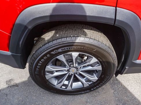 Used 2026 Chevrolet Equinox LT w/ Safety and Technology Package image 8