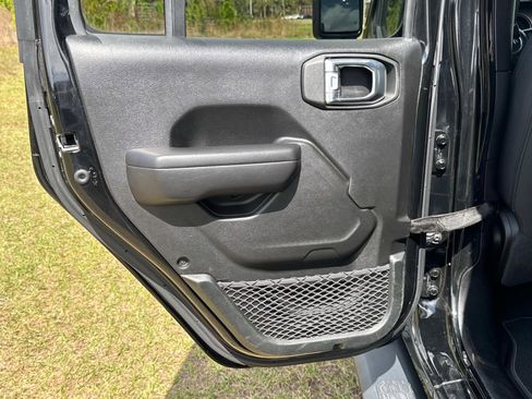 Certified 2021 Jeep Wrangler Unlimited Sport image 11