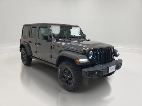 Used 2023 Jeep Wrangler Unlimited w/ Cold Weather Group AWD/4WD image 3