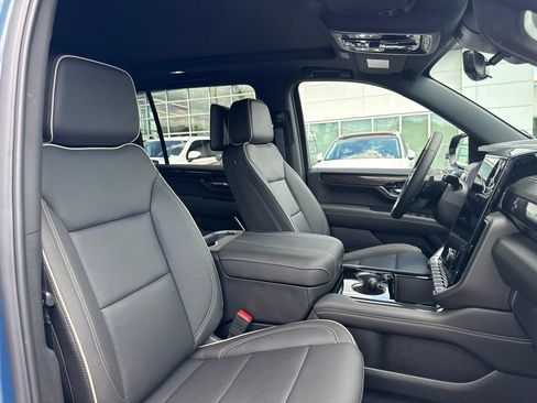 New 2026 GMC Yukon XL Elevation w/ Elevation Premium Package AWD/4WD image 19