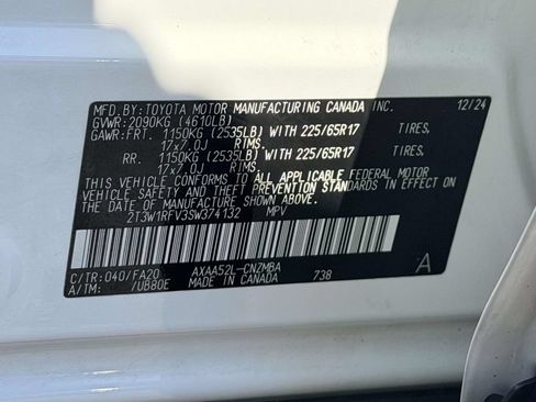 Used 2025 Toyota RAV4 XLE FWD image 26