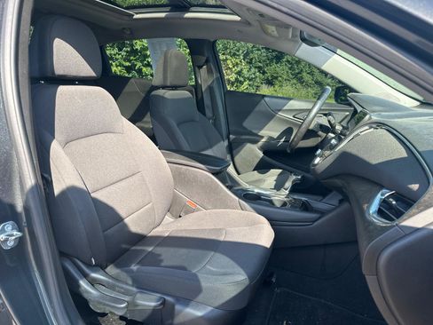 Used 2016 Chevrolet Malibu LT FWD image 20