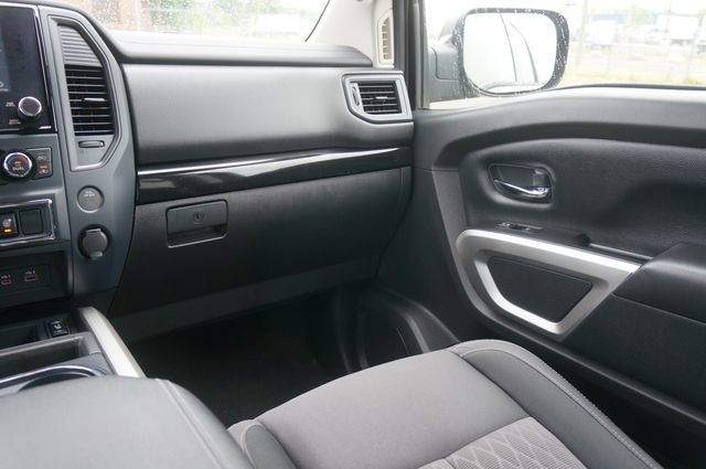 Certified 2024 Nissan Titan SV w/ SV Convenience Package AWD/4WD image 10