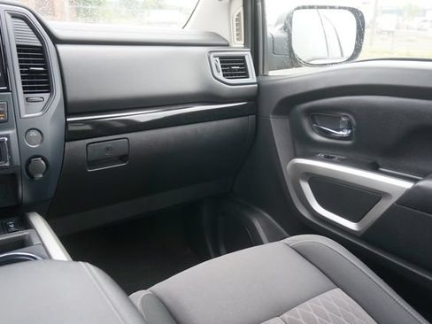 Certified 2024 Nissan Titan SV w/ SV Convenience Package AWD/4WD image 10