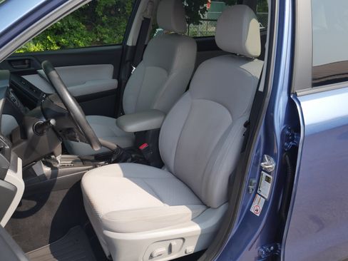 Used 2015 Subaru Forester 2.5i Premium w/ All-Weather Package AWD/4WD image 31